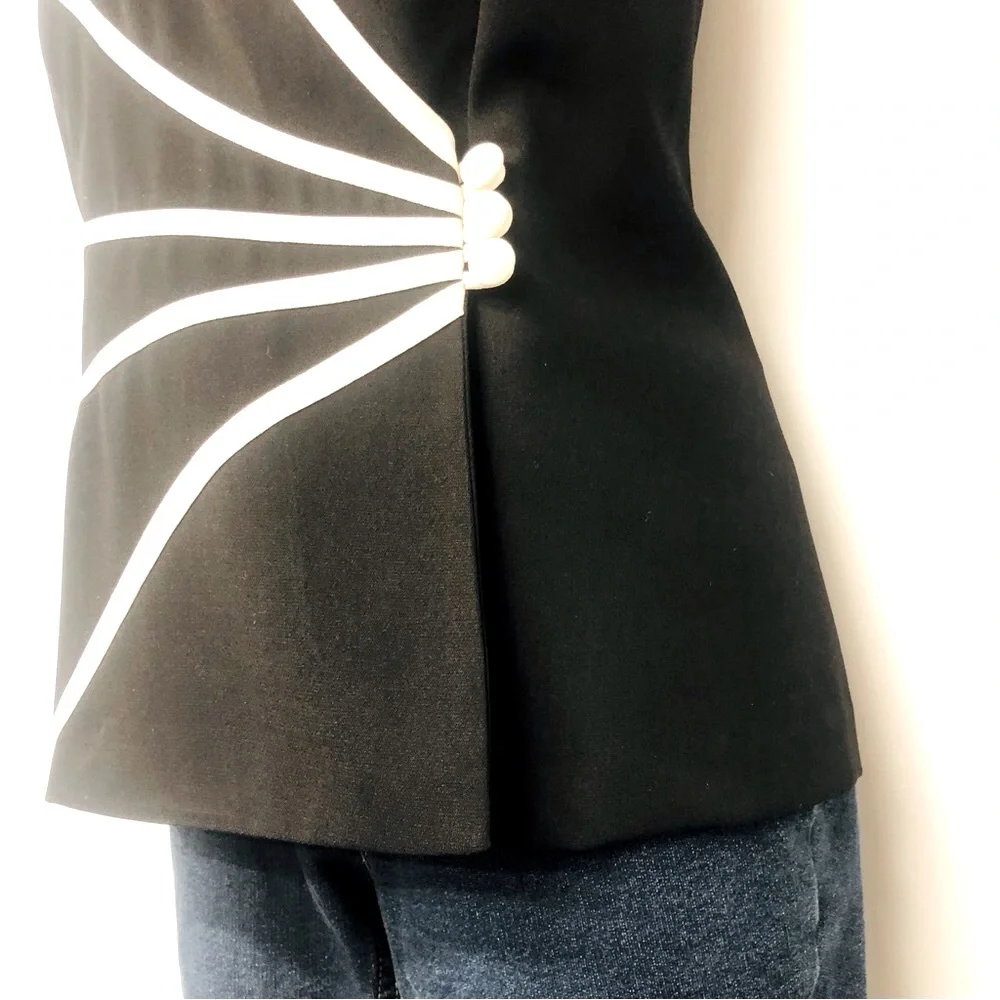 Sheri Martin New York Black White Sleeveless Top - Picture 9 of 16